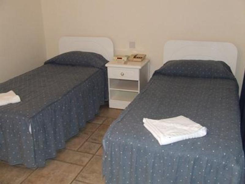 Clover Holiday Complex Qawra Exteriör bild